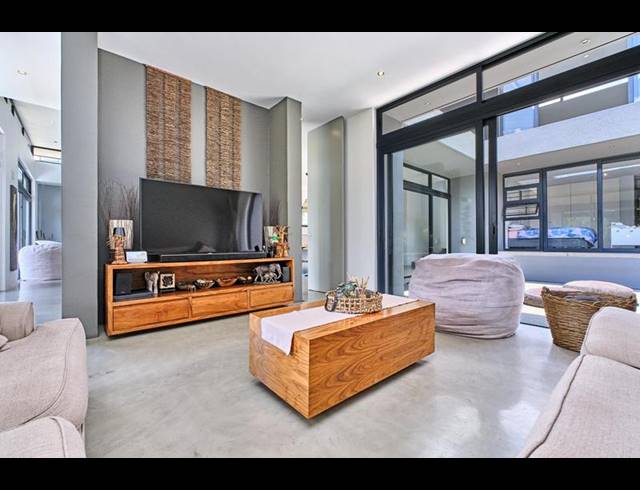 3 BEDROOM HOUSE FOR SALE IN EYE OF AFRICA